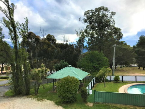 Eildon Lake Motel - Internet Find 0