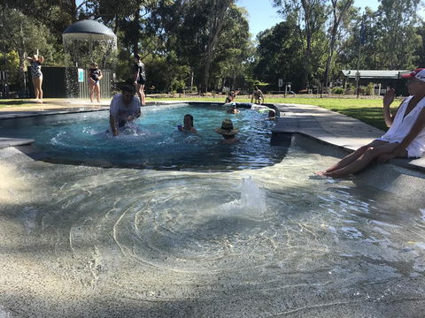 Eildon Pondage Holiday Park - Internet Find 1