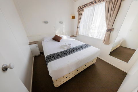 Eildon Riverside Holiday Park - Internet Find 1