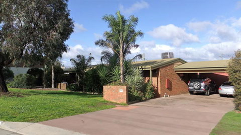 Elwood House - Internet Find 3