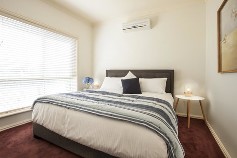 Emerald Lodge - Internet Find 1