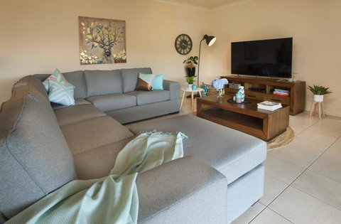 Emerald Lodge - Internet Find 3