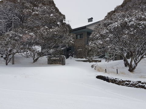 Eremo Lodge 2 - Internet Find 1