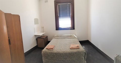Exchange Hotel Blayney - Internet Find 1