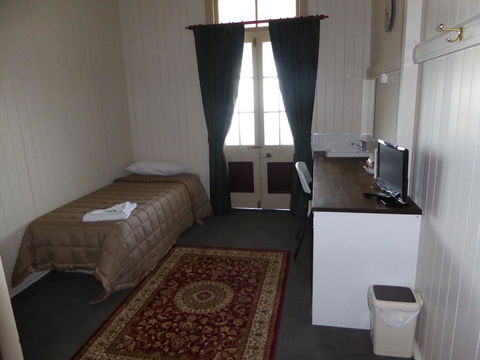 Exchange Hotel Toogoolawah - Internet Find 0