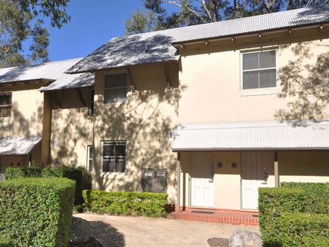 Executive 1 Bedroom Spa Villa Located Within Cypress Lakes Resort - Internet Find 3