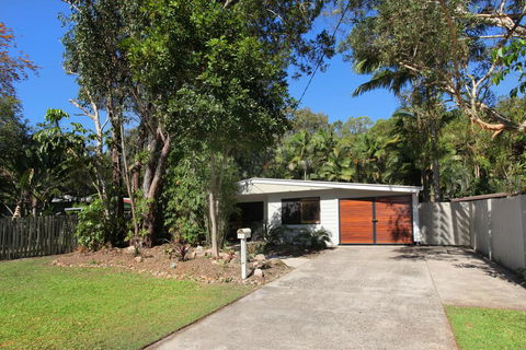 FABULOUS HOLIDAY HIDEAWAY - COOLUM BEACH - Internet Find 2