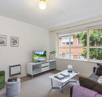 Family-friendly apartment in green Glen Iris - Internet Find