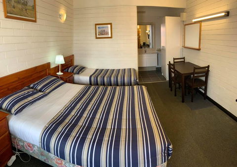 Finley Motel - Internet Find 1