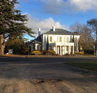 Fitzpatricks Inn - Internet Find