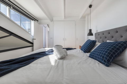 Fitzroy Converted Warehouse Penthouse - Internet Find 2