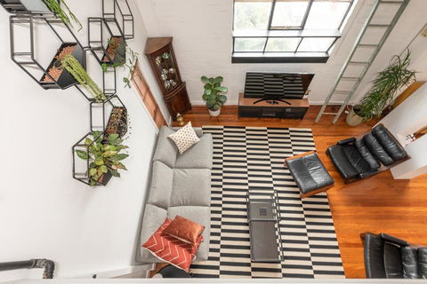Fitzroy Converted Warehouse Penthouse - Internet Find 0