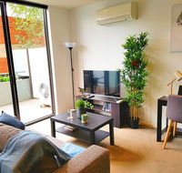FITZROY FANTASTIC 1BR APT with FREE WINE NETFLIX WIFI close to TRAMS COLES - Internet Find