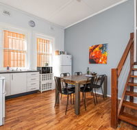 Five Ways CBD Apartment - Spacious Wifi Free Parking - Internet Find