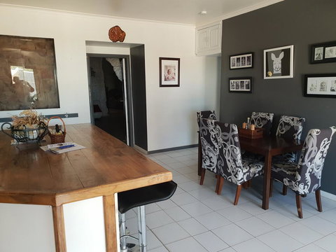 Fossickers Den Dugout Accommodation - Internet Find 3