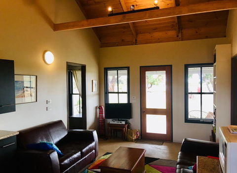 French Island Cottage - Internet Find 3