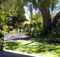 Friends Holiday House - Internet Find