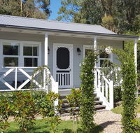 Georges at Hepburn - Miner's cottage - Internet Find