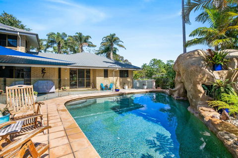 Getaway Haven In The Noosa Surrounds - Internet Find 0