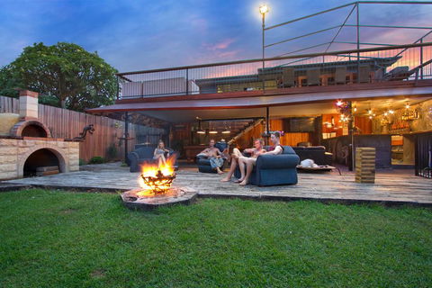 Gladstone Backpackers - Internet Find 0