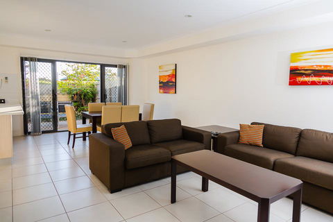 Gladstone Heights Executive Apartments - Internet Find 1
