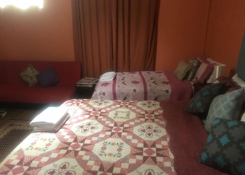Globe Guesthouse - Internet Find 3