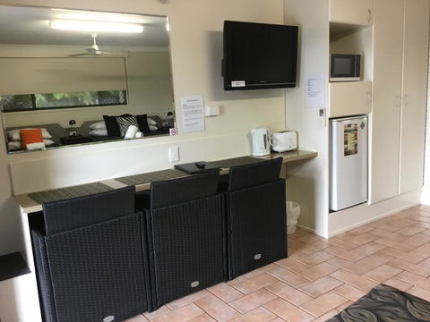 Golden Palms Motor Inn - Internet Find 3