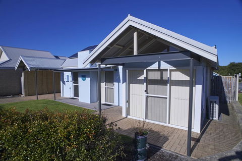 Golf And Beach Retreat - Internet Find 2