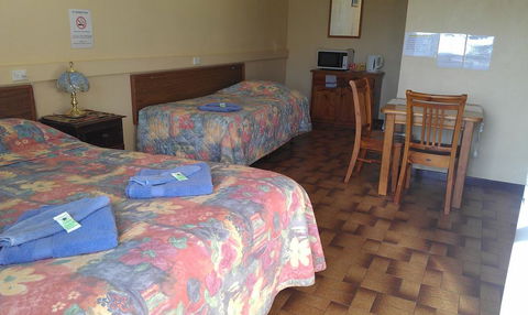 Goolgowi Highway Motel - Internet Find 3