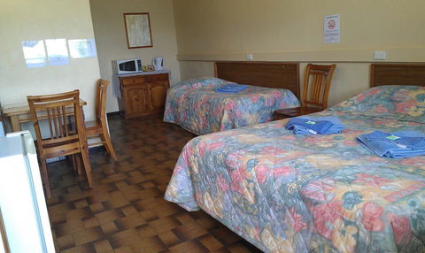 Goolgowi Highway Motel - Internet Find 1