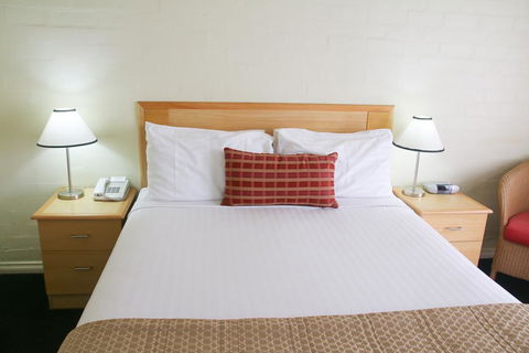 Grand Country Lodge - Internet Find 1