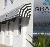 Grand Hotel and Studios - Internet Find