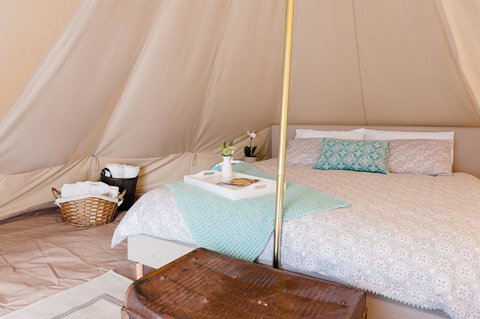 Grapevine Glamping - Internet Find 1