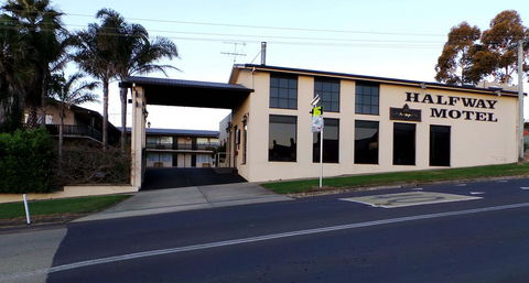Halfway Motel - Internet Find 0