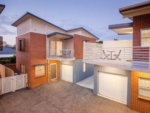 Hamilton On Everton - Internet Find 0