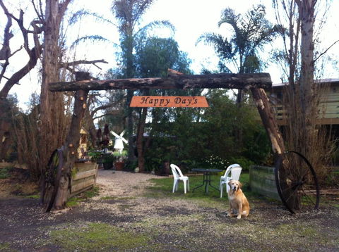 Happy Days Accommodation - Internet Find 0