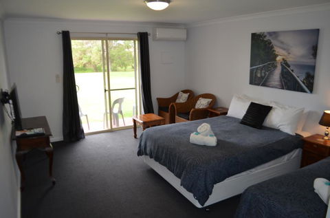 Harbourside Motel - Internet Find 1