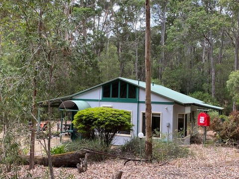 Harmony Forest Cottages & Lake Side Lodge - Internet Find 0