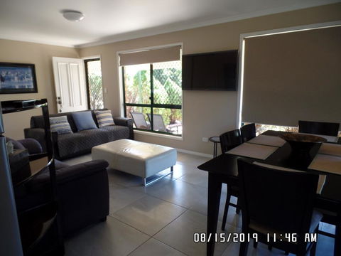 Headley's Cottage - Internet Find 2