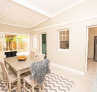 Heritage Bowen Terrace 3 Bed 2 Bath - Walk to CBD - Internet Find