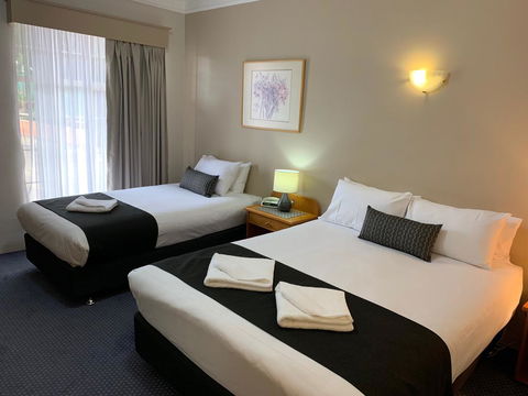 Heritage Motor Inn Goulburn - Internet Find 1