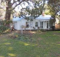 Heronswood Cottage - Internet Find