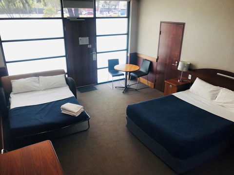 Highlander Hotel Bar Kitchen Rooftop - Internet Find 1