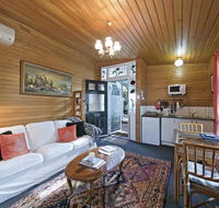 Hillside Country Retreat - Internet Find