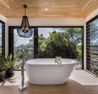 Hilltop Hideaway Luxury Style - Internet Find