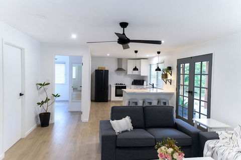 Hinterland Boutique Cottages-Fig Tree Cottage - Internet Find 0