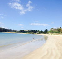 Hobart Beach Front Cottage - Internet Find