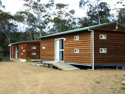 Hobart Bush Cabins - Internet Find 3