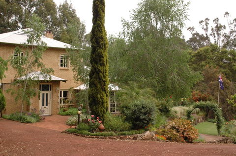 Holberry House - Internet Find 1