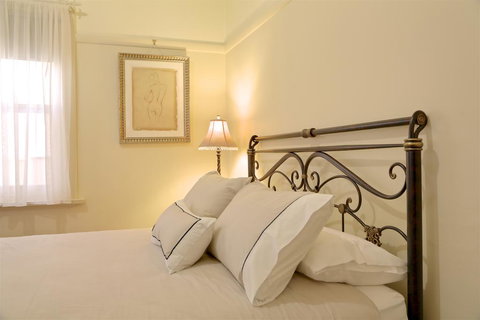 Holistic Haven - Internet Find 3